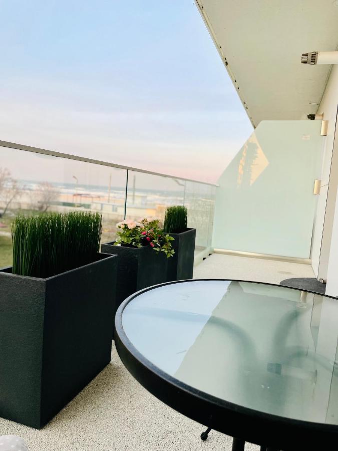 White Tower Mamaia Apartament Екстер'єр фото